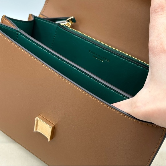 Tory Burch Eleanor Bag - Picture 11 of 11